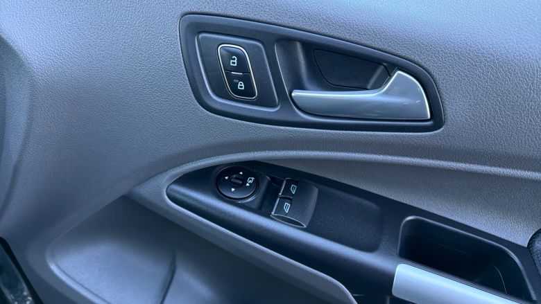 Ford Transit Connect 250 L2 Diesel 1.5 EcoBlue 100ps Limited Van